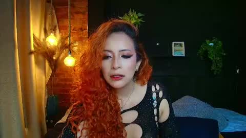 Snapshot of sahra_tayl0r_ chatting on 05.18.26 SARA online show from 05.18.26
