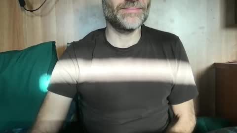 saint009 online show from 11.17.25