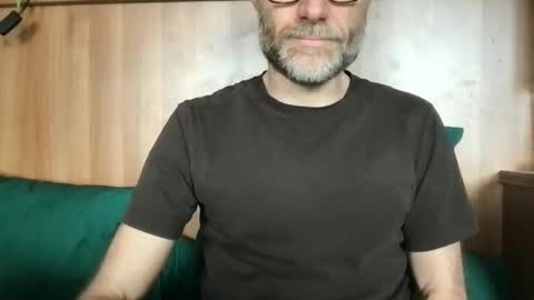 saint009 online show from 04.25.26