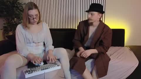 Snapshot of saint__vicious chatting on 02.14.25 saint__vicious online show from 02.14.25