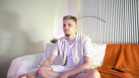 Snapshot of saint__vicious chatting on 09.13.25 saint__vicious online show from 09.13.25