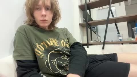 Snapshot of saintfawn chatting on 04.19.26 saintfawn online show from 04.19.26