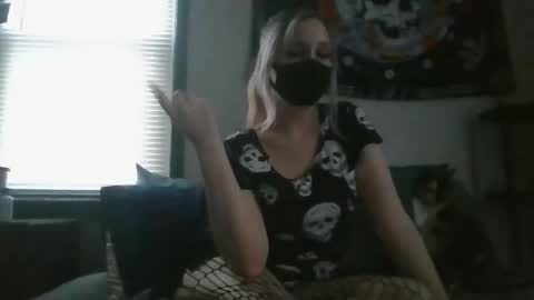 Snapshot of salem_veil chatting on 03.01.26 Salem Veil online show from 03.01.26