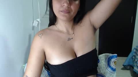 Snapshot of saliha_ chatting on 05.12.26 saliha online show from 05.12.26