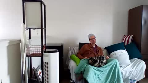 Snapshot of salis1981 chatting on 03.04.25 salis1981 online show from 03.04.25