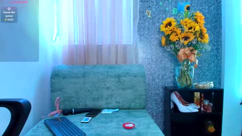 sally_ricci online show from 10.10.25