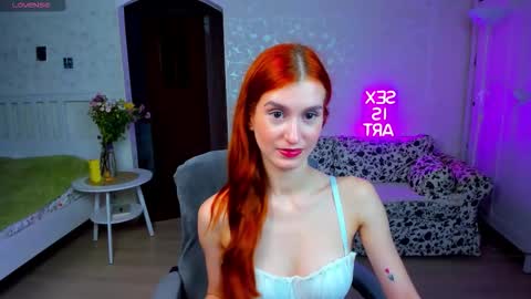 Snapshot of sallybiscuit chatting on 09.20.25 Sally online show from 09.20.25