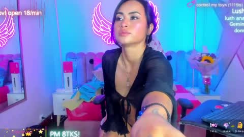 Snapshot of sallybrown_ chatting on 06.04.26 miss Sally online every night from 1am to 8am Colombia time online show from 06.04.26