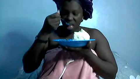 Snapshot of salmah2 chatting on 06.28.26 salmah2 online show from 06.28.26