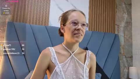 Snapshot of salome_cruxx chatting on 06.18.26 salome_cruxx online show from 06.18.26