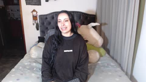 Snapshot of salomefox2 chatting on 05.19.26 yenny online show from 05.19.26