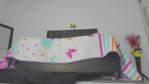 Snapshot of salomeswet chatting on 05.17.26 martina online show from 05.17.26
