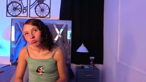 Snapshot of salomewilson chatting on 01.09.26 salomewilson online show from 01.09.26