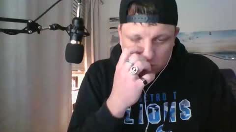 Snapshot of salsbud2022 chatting on 01.03.25 salsbud2022 online show from 01.03.25