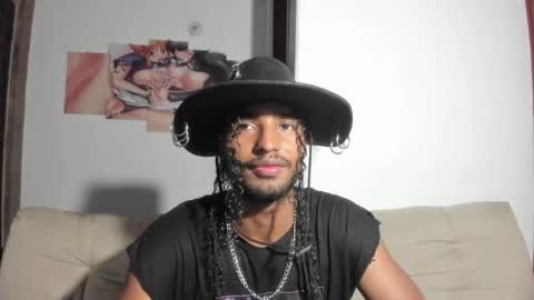 Snapshot of salvatore_amator chatting on 05.18.26 salvatore_amator online show from 05.18.26