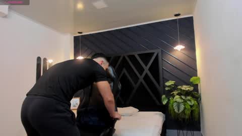 SALVATORE online show from 02.04.25