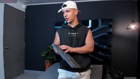 SALVATORE online show from 03.10.25