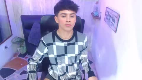 Snapshot of sam_daves chatting on 02.03.25 Sam online show from 02.03.25