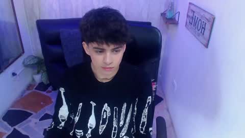 Snapshot of sam_daves chatting on 02.04.25 Sam online show from 02.04.25