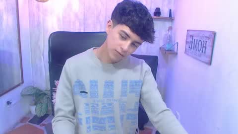 Snapshot of sam_daves chatting on 02.05.25 Sam online show from 02.05.25