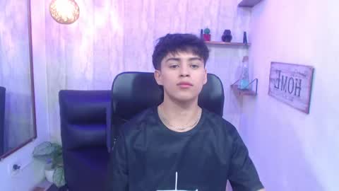 Snapshot of sam_daves chatting on 02.06.25 Sam online show from 02.06.25