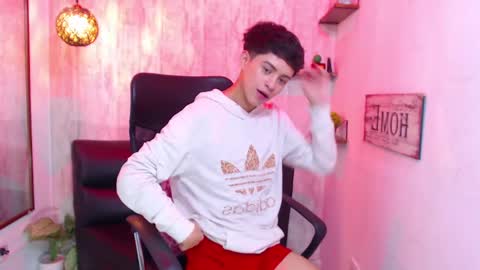 Snapshot of sam_daves chatting on 03.08.25 Sam online show from 03.08.25