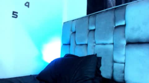 Snapshot of sam_knight_ chatting on 01.06.26 SAM online show from 01.06.26