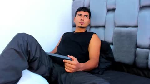 Snapshot of sam_knight_ chatting on 01.09.26 SAM online show from 01.09.26