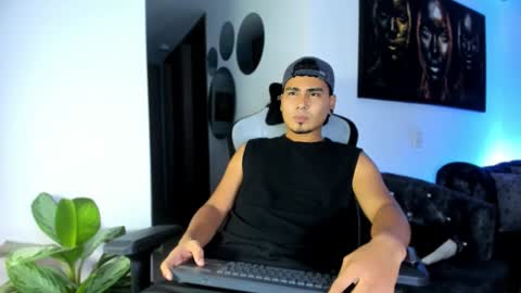 Snapshot of sam_knight_ chatting on 01.11.26 SAM online show from 01.11.26