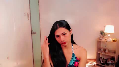 Snapshot of sam_mitinair chatting on 01.04.25 sam online show from 01.04.25