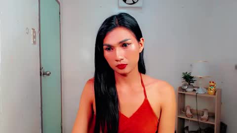 Snapshot of sam_mitinair chatting on 01.08.25 sam online show from 01.08.25