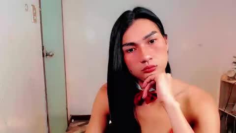 Snapshot of sam_mitinair chatting on 01.16.25 sam online show from 01.16.25