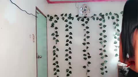 Snapshot of sam_mitinair chatting on 02.21.25 sam online show from 02.21.25