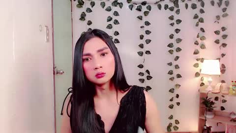 Snapshot of sam_mitinair chatting on 02.25.25 sam online show from 02.25.25