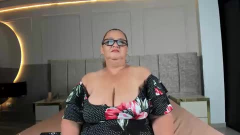 Snapshot of sam_naughtyy8 chatting on 01.09.26 Sanem online show from 01.09.26