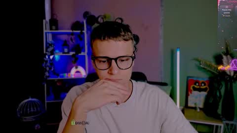 Snapshot of sam_nexor chatting on 09.22.25 Sam online show from 09.22.25