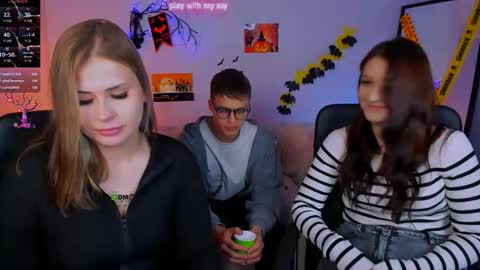 Snapshot of sam_nexor chatting on 10.26.25 Sam online show from 10.26.25