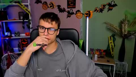 Snapshot of sam_nexor chatting on 11.03.25 Sam online show from 11.03.25