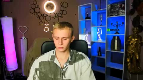 Snapshot of sam_nexor chatting on 11.24.25 Sam online show from 11.24.25