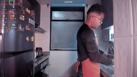 Snapshot of sam_thompson_z chatting on 12.03.24 SAMUEL THOMPSON online show from 12.03.24