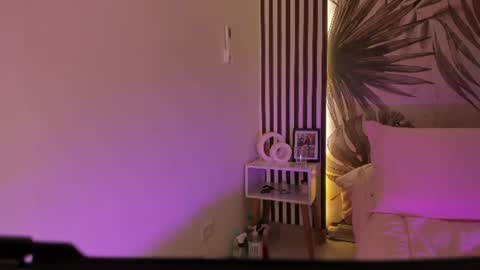 Snapshot of samaantha_white_ chatting on 06.23.26 Samaantha online show from 06.23.26