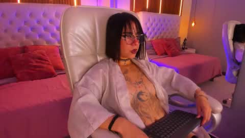 Snapshot of samabiecrussie chatting on 02.15.26 samabiecrussie online show from 02.15.26