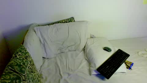 Snapshot of samanta_r_ chatting on 04.16.26 Samanta online show from 04.16.26