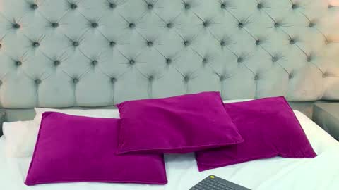 Samantaa G online show from 11.21.25