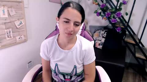Snapshot of samantha2girl chatting on 04.22.26 samantha online show from 04.22.26