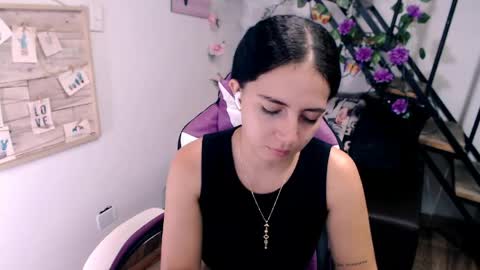 Snapshot of samantha2girl chatting on 05.05.26 samantha online show from 05.05.26