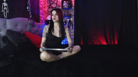 Snapshot of samantha_abrill chatting on 01.24.25 Samantha and Victor online show from 01.24.25