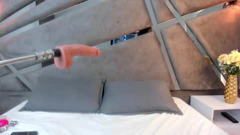 Samantha Beckham online show from 02.26.26