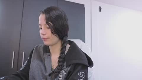 Snapshot of samantha_blow chatting on 05.21.26 samantha_blow online show from 05.21.26