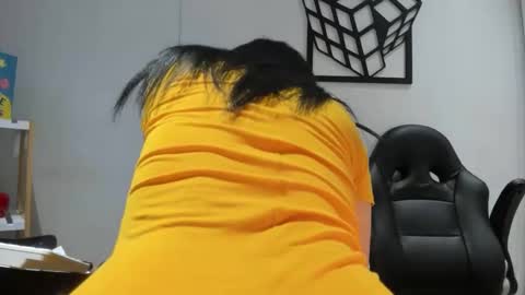 Snapshot of samantha_larusso_ chatting on 05.18.26 Andy online show from 05.18.26
